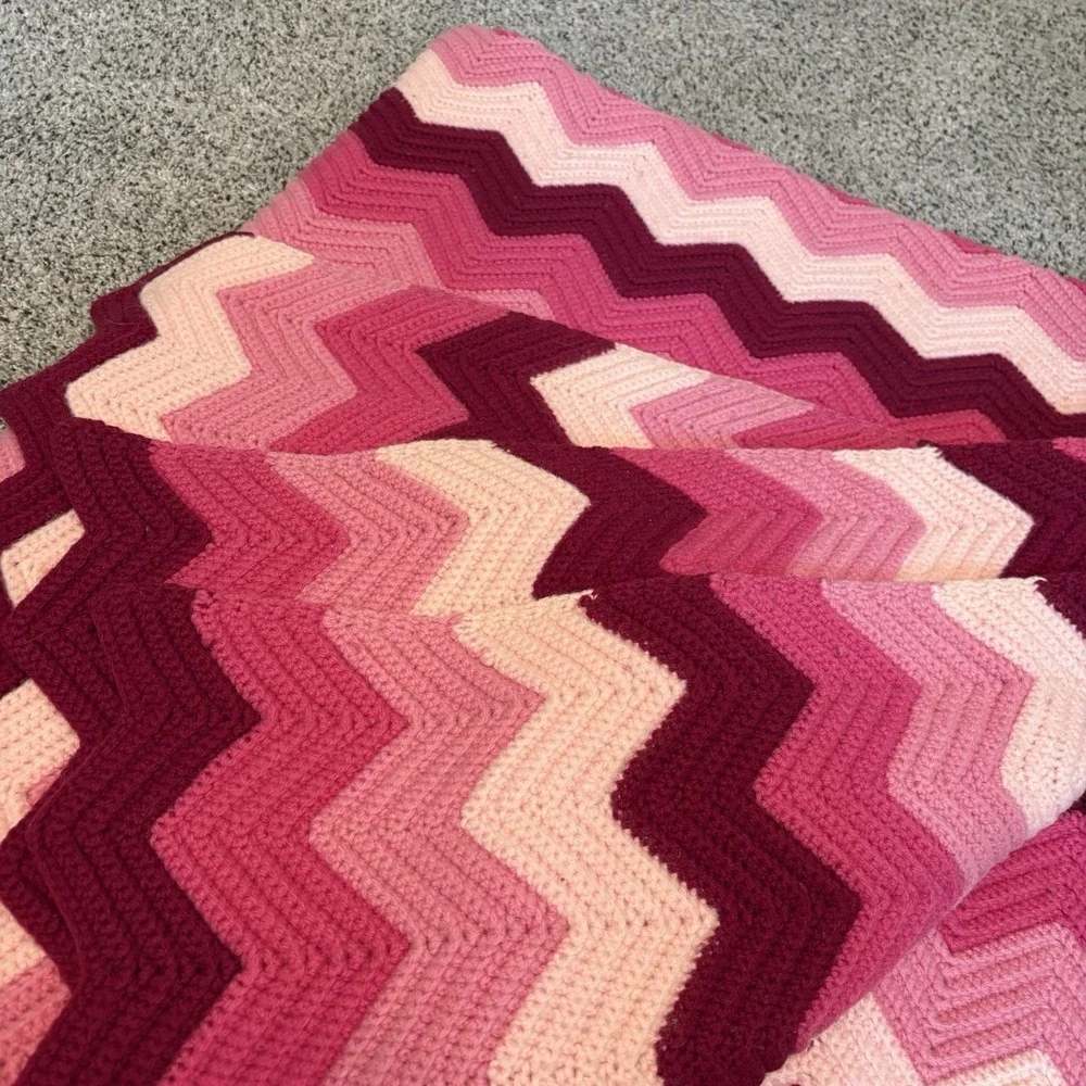 Handmade 70s Crochet Throw Chevron Afghan Cottagecore 60x72 Zigzag Blanket Pinks